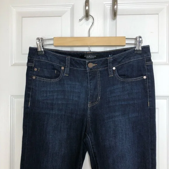 Liverpool The Crop Stretchy Dark Wash Slim Straight Mid Rise Jeans women's 8/29 - Picture 3 of 13